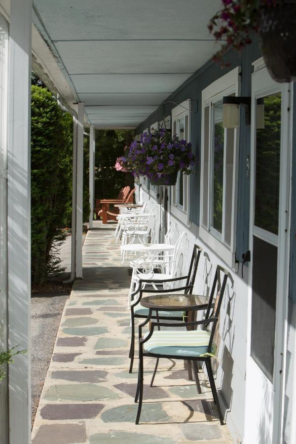 Governor'S Rock Motel Shaftsbury Extérieur photo