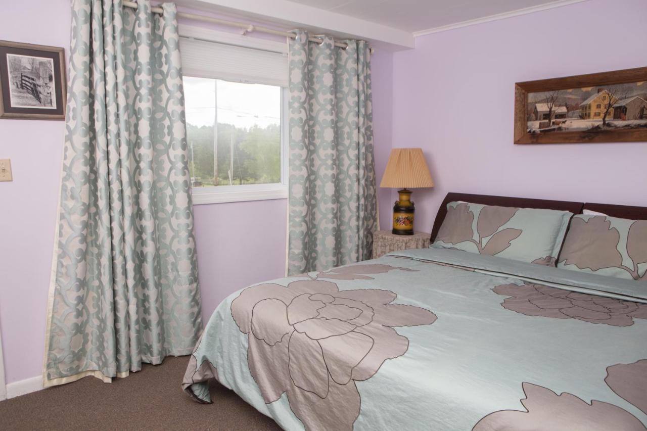 Governor'S Rock Motel Shaftsbury Extérieur photo