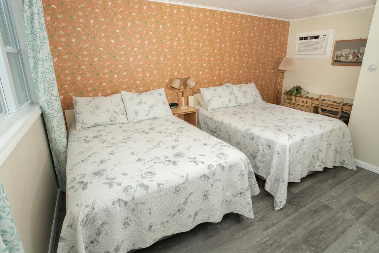 Governor'S Rock Motel Shaftsbury Extérieur photo