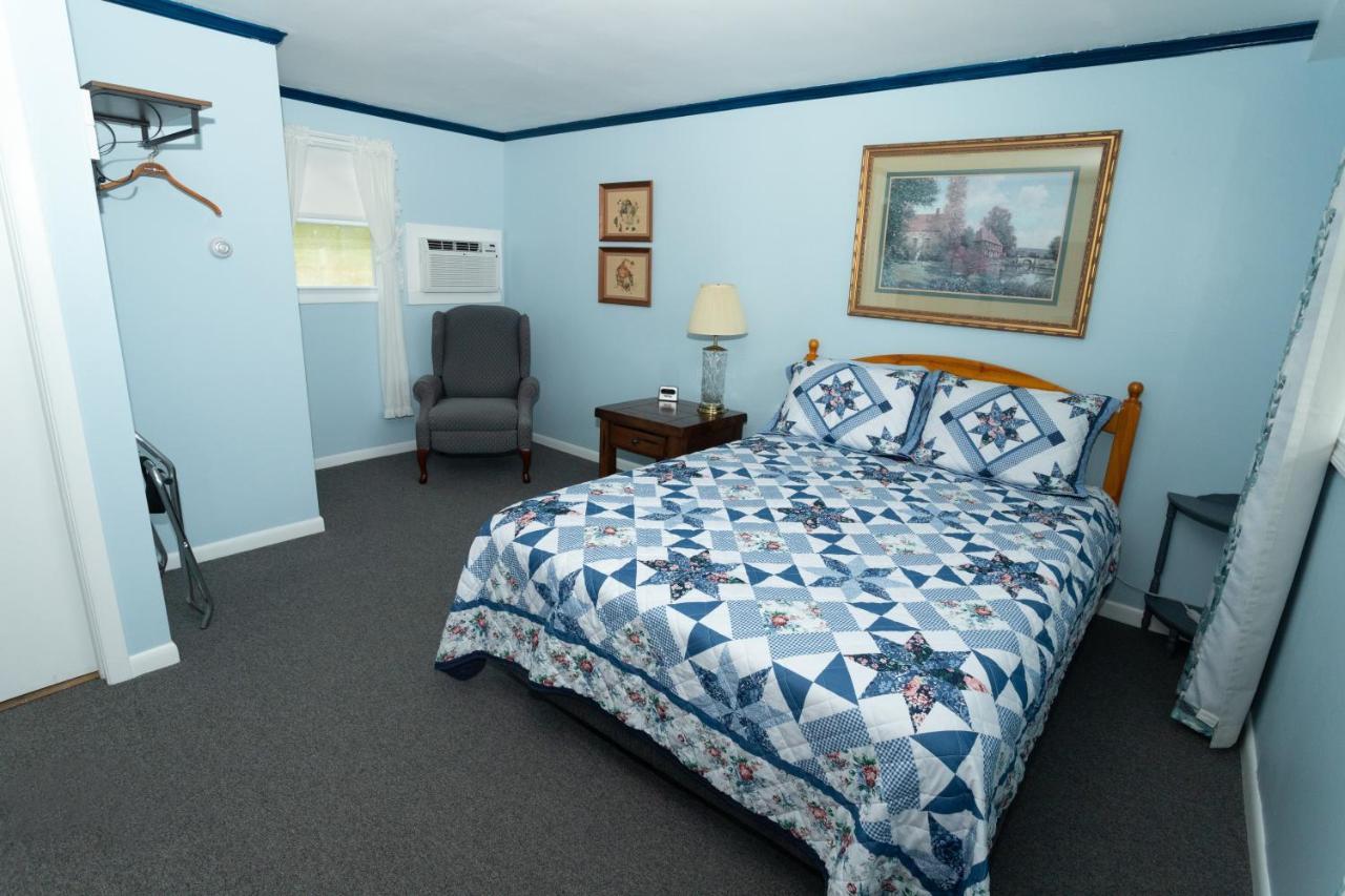 Governor'S Rock Motel Shaftsbury Extérieur photo