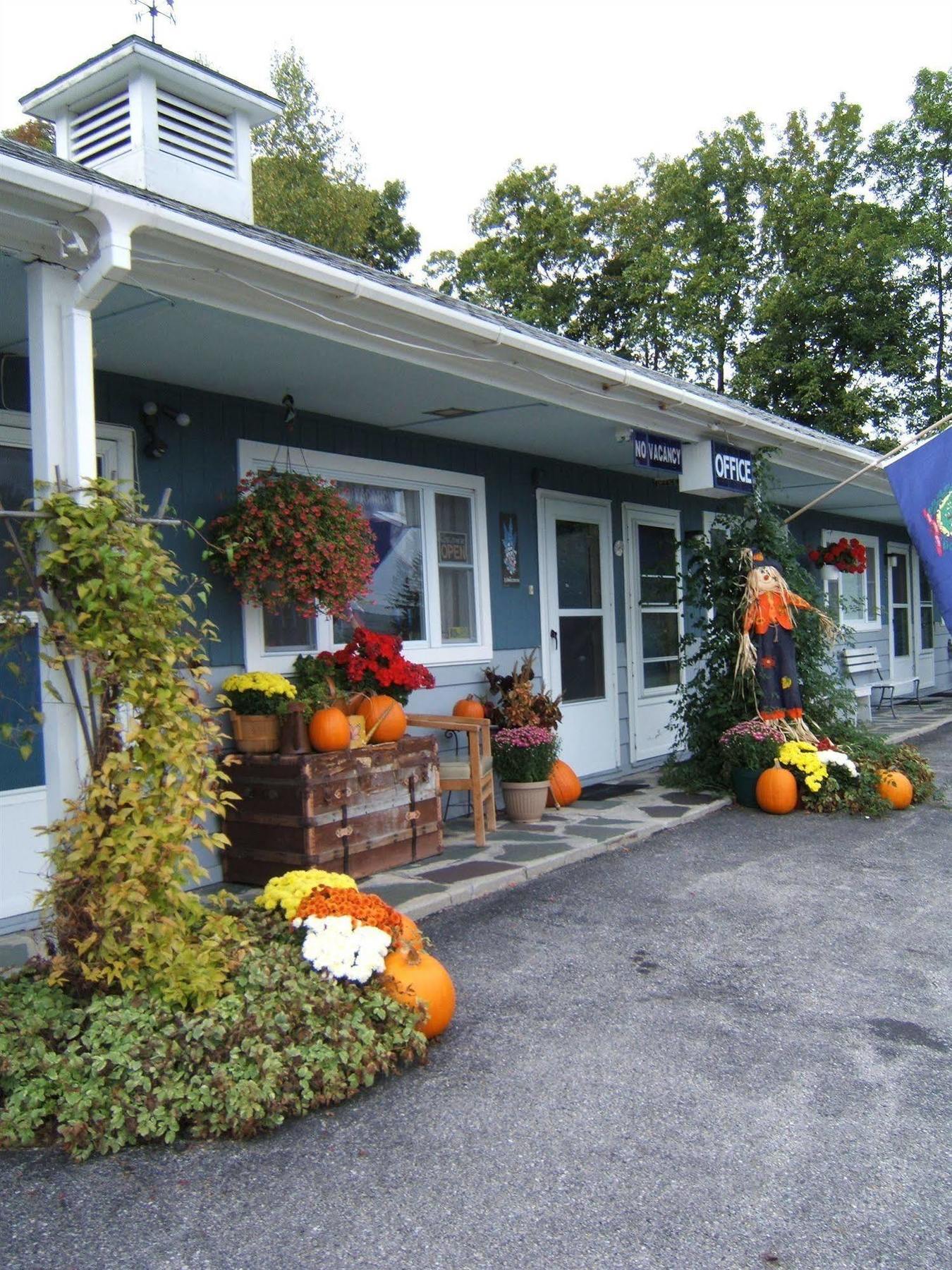Governor'S Rock Motel Shaftsbury Extérieur photo